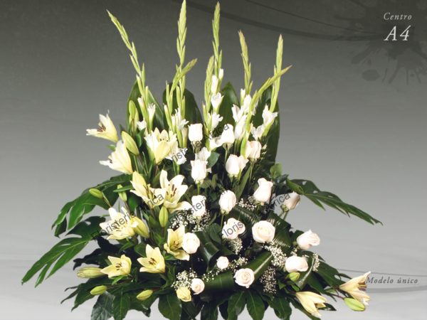 Centro floral funerario modelo A4