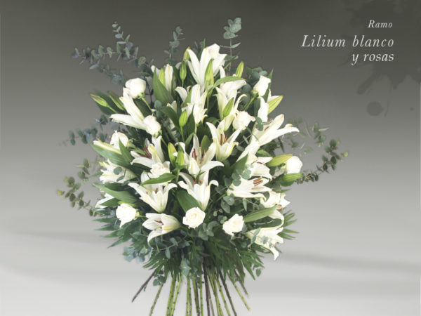 ramo de lilium blanco y rosas